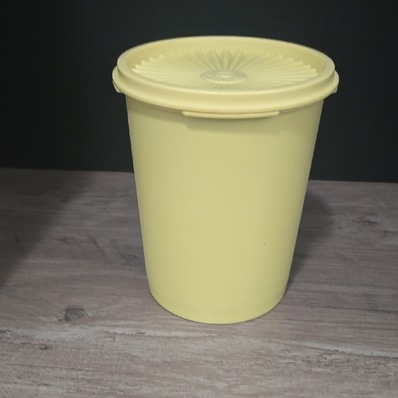 Vintage Yellow Tupperware Container with Purple Design 811 and 812 - Picture 3 of 6